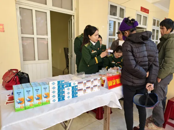 Trí Khang Pharma đồng hành cùng Bộ đội Biên phòng tỉnh Lạng Sơn trong chương trình “Áo ấm mùa đông biên giới 2024” Trí Khang Pharma đồng hành cùng Bộ đội Biên phòng tỉnh Lạng Sơn trong chương trình “Áo ấm mùa đông biên giới 2024”