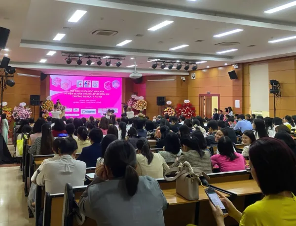 Trí Khang Pharma đồng hành cùng Hội nghị Khoa học Nhi khoa – Kỷ niệm 65 năm thành lập Bộ môn Nhi, Trường Đại học Y Hà Nội