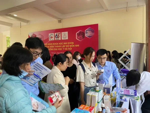 Trí Khang Pharma đồng hành cùng Hội nghị Khoa học Nhi khoa – Kỷ niệm 65 năm thành lập Bộ môn Nhi, Trường Đại học Y Hà Nội