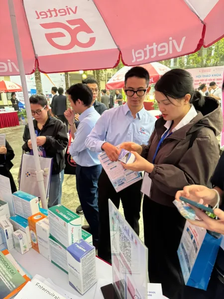 Trí Khang Pharma đồng hành cùng Hội Nội soi Tiêu hóa Can thiệp Việt Nam tại sự kiện khoa học: Ứng dụng một số tiến bộ trong chẩn đoán và điều trị ung thư sớm đại trực tràng