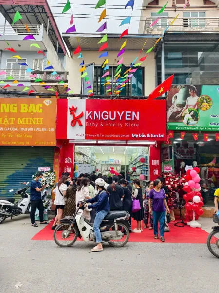 Trí Khang Pharma chúc mừng KNguyễn Baby & Family Store khai trương cơ sở mới – Lan tỏa giá trị vì sức khỏe gia đình Việt